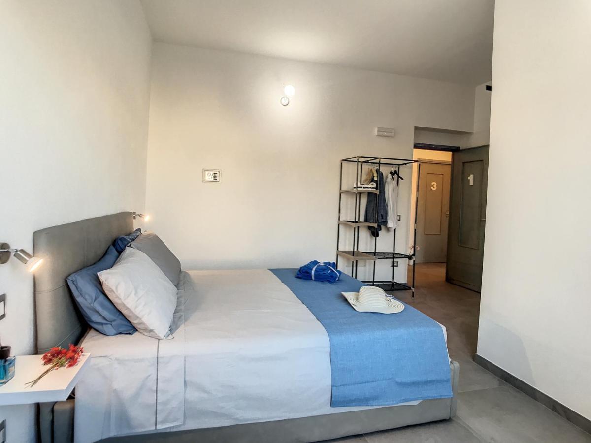 Il Bed And Breakfast Al Centro Кастельсардо Экстерьер фото